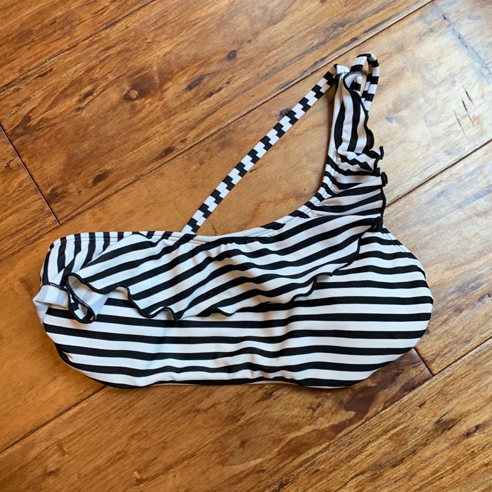 Black and White Stripped Bikini Top